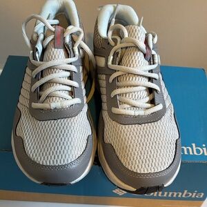 Columbia women’s ' Light Gray and Dark Gray Sneakers